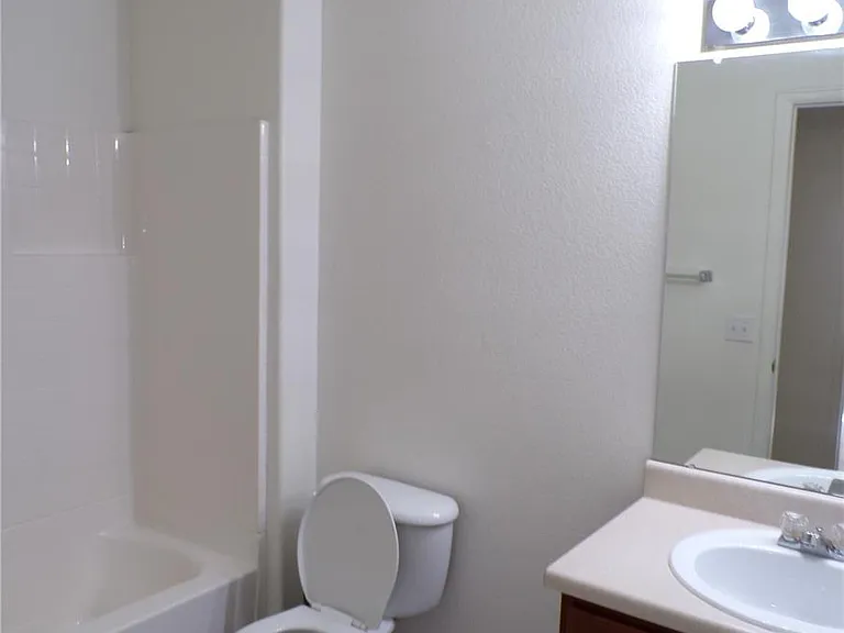 4631 S Swadley Ct — Photo 13