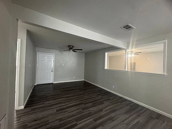 2nd image of 204 W Garden Dr