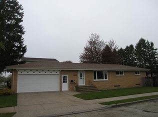 1304 Buchholz St, Two Rivers, WI 54241