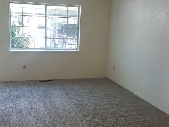 2nd image of 2815 Lowridge Ct APT 5
