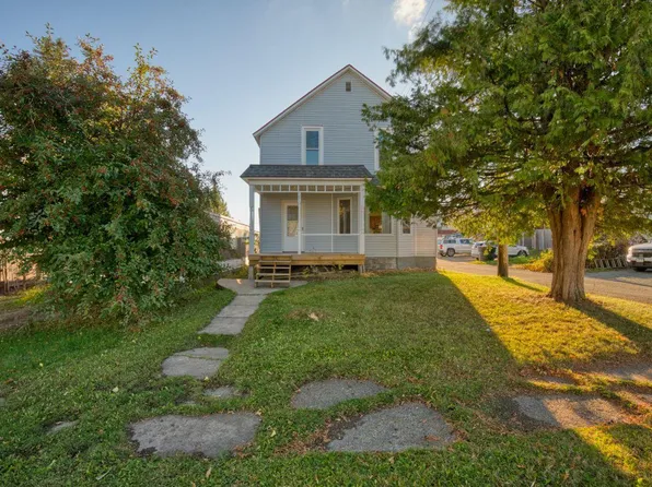 101 Minnesota Ave E, Gilbert, MN 55741