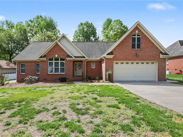 411 Spring Hill Ln, Gibsonville, NC 27249