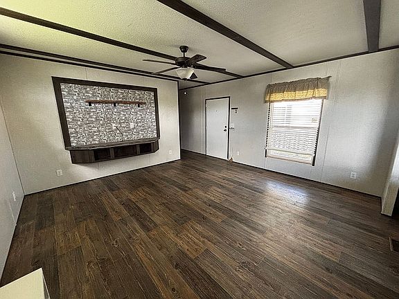 3rd image of 1708 Bunker Hill Ln Trailer 64