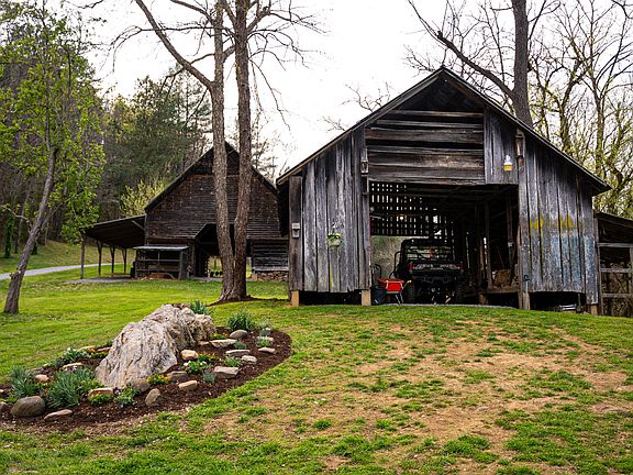 53rd image of 4242 Pearl Valley Rd