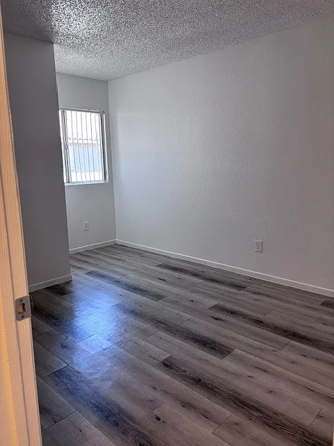 2 bed, 1.5 bath, 950 sqft, $1,584 — Photo 4