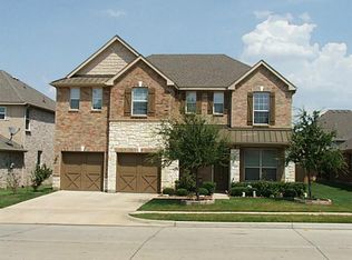 312 Serenade Ln, Euless, TX 76039