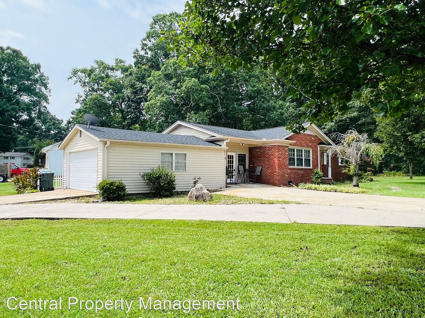 1702 E Lee Rd, Taylors, SC 29687 Zillow