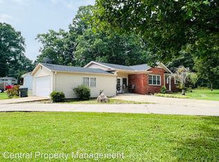 1702 E Lee Rd, Taylors, SC 29687