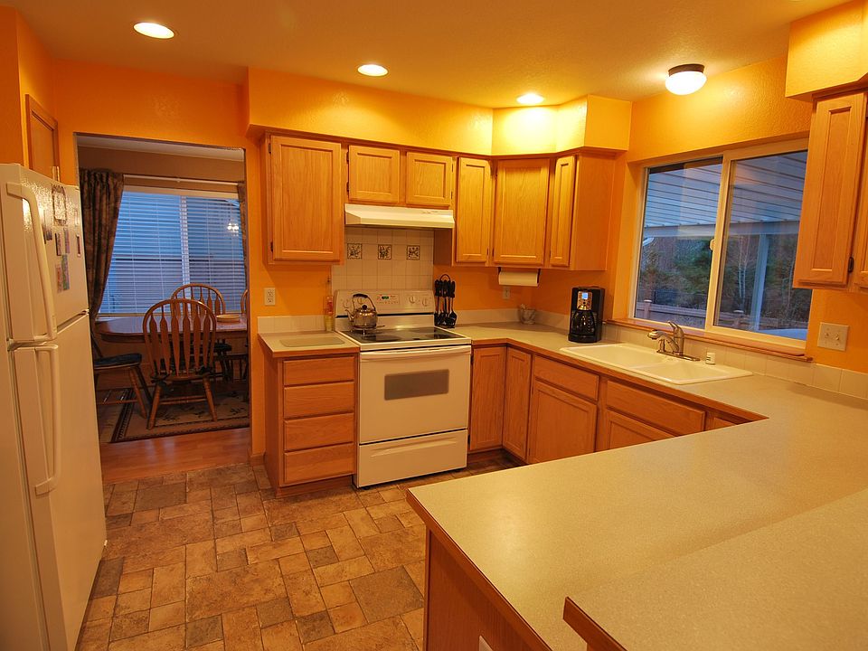 1st image of 3815 Cassie Dr SW