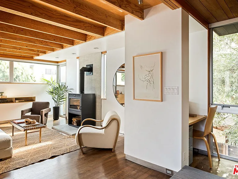 724 Superba Ave — Photo 10