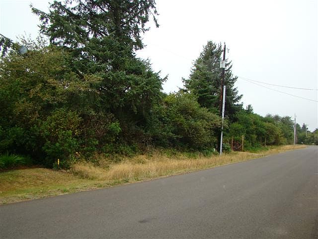 1st image of 103 N Narwhal Loop NW