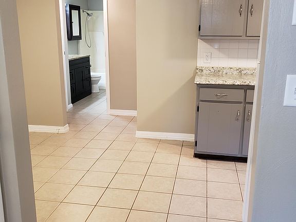5th image of 1302 Heritage Dr