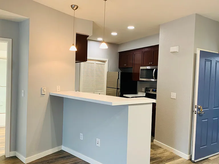Buckingham Place Apartments — Photo 11
