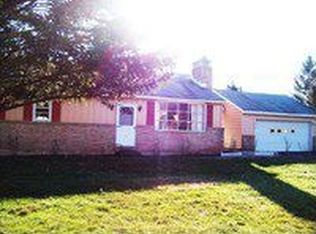 191 Center Rd, Douglassville, PA 19518