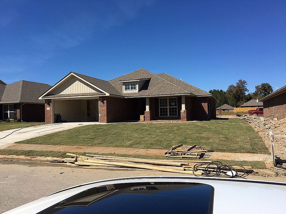 1st image of 3277 River Crest Dr S