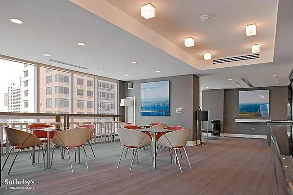 Rented by Sotheby's International Realty | media 26