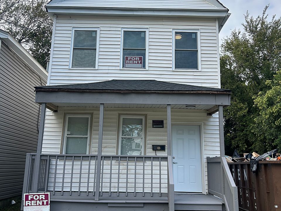 1st image of 923 27th St