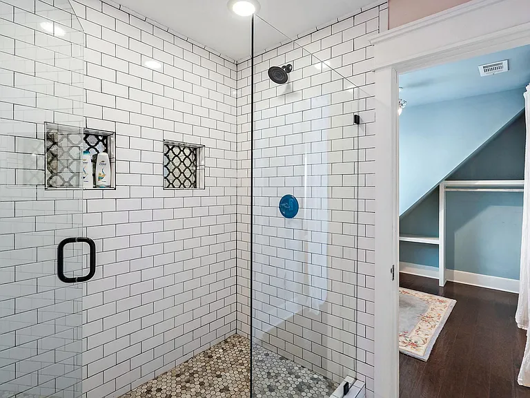 1407 Holly St — Photo 17