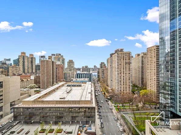 160 West 66th Street image 8 of 13