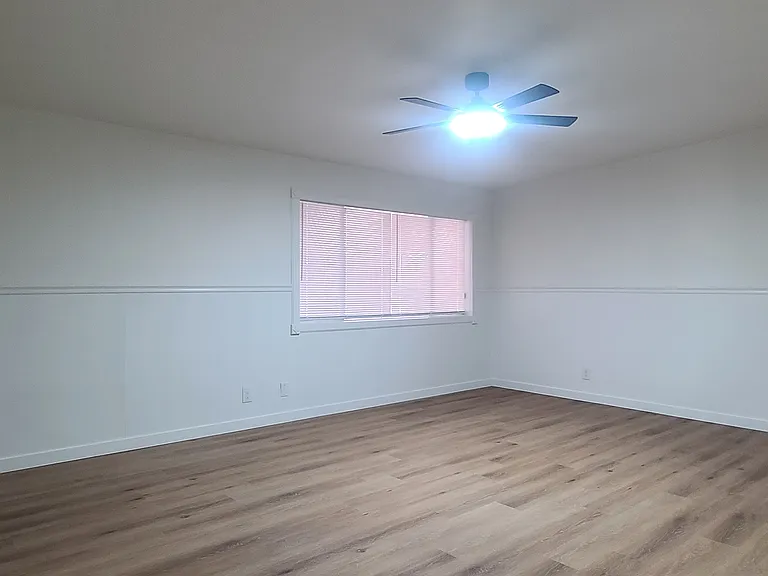 1231 E Avila Ave — Photo 12