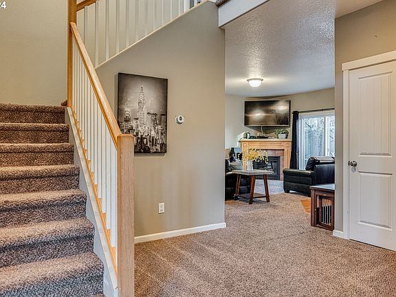 4th image of 12711 NE 49th Way