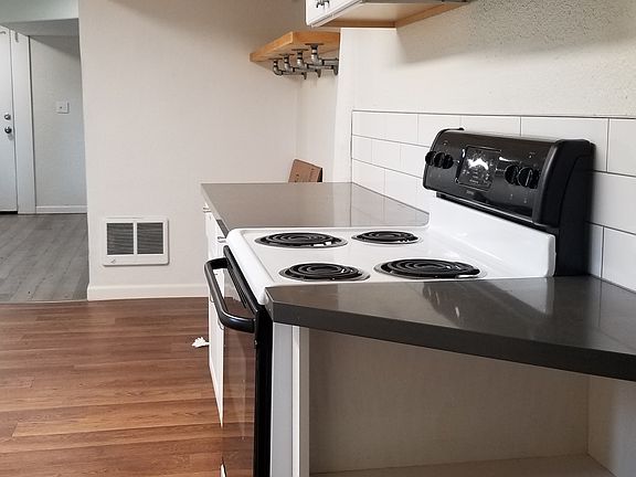 3rd image of 21212 119th St E #2