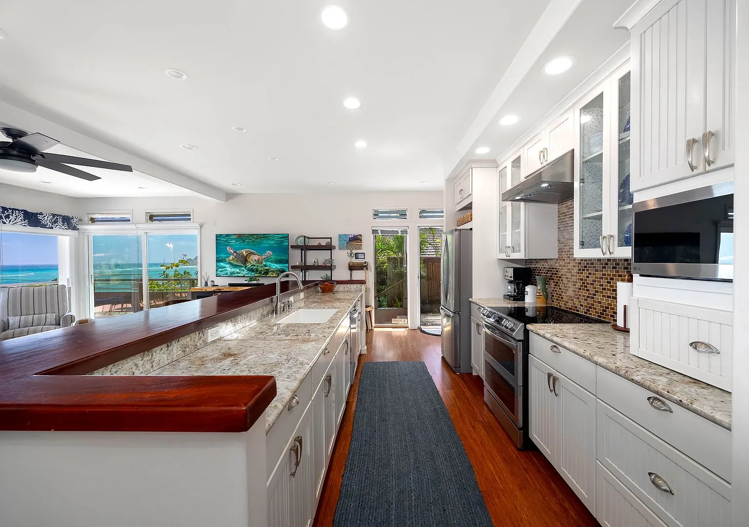 Available Now ! Lanaikai - Furnished home with a view | 612 Month Lease** — Photo 2