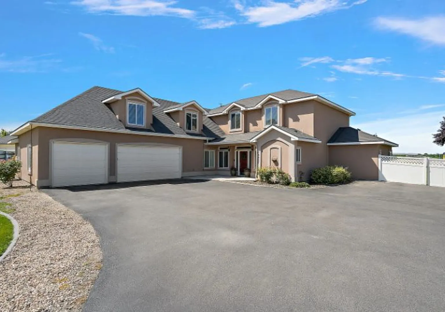 Beautiful Fully Furnished Home in Caldwell, Idaho — Photo 4