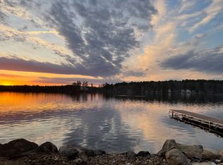 79 S Shore Dr, Pelham, NH 03076