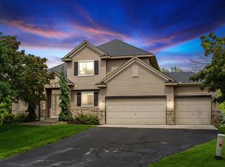 9216 Hunters Ct, Saint Bonifacius, MN 55375