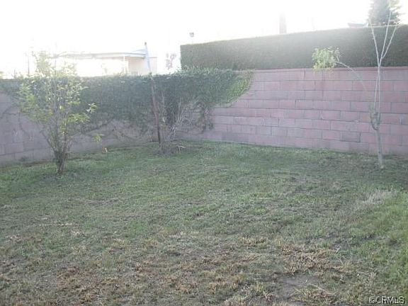 4th image of 308 E Edna Pl