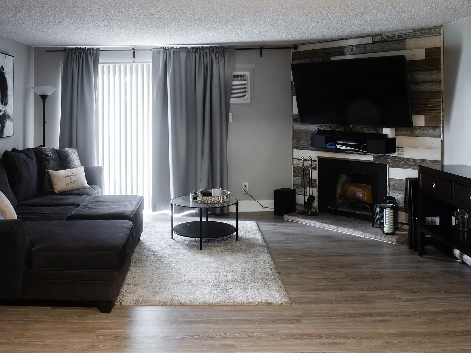 2 bed, 964 sqft, $2,150 — Photo 3