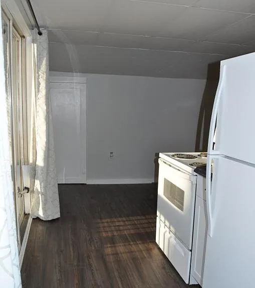 35U at 45 West Main Street — Photo 9