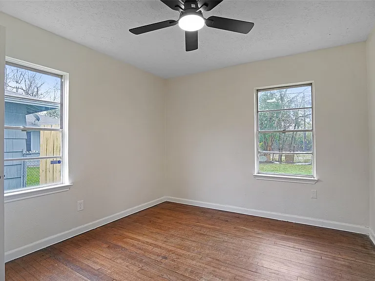 5946 Beldart St — Photo 12
