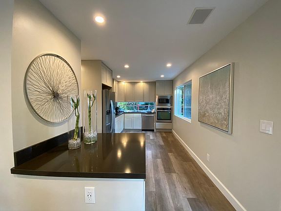 5th image of 2901 Evergreen Dr
