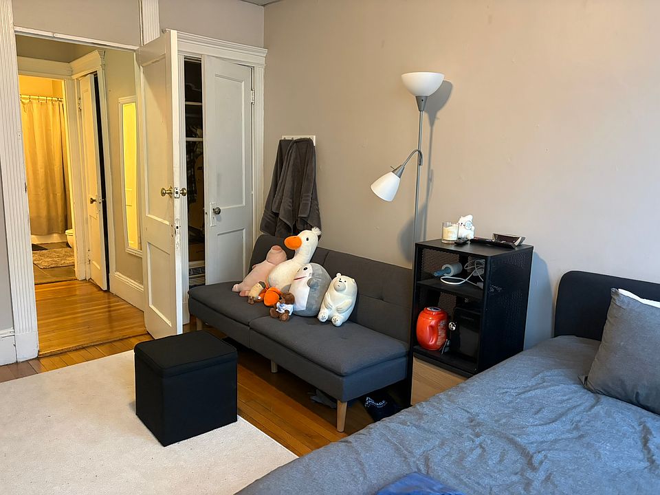 Bedroom 1 diff angle