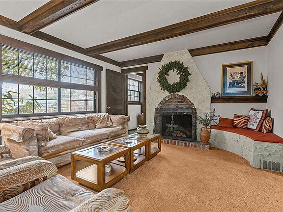 5th image of 770 Country Club Dr