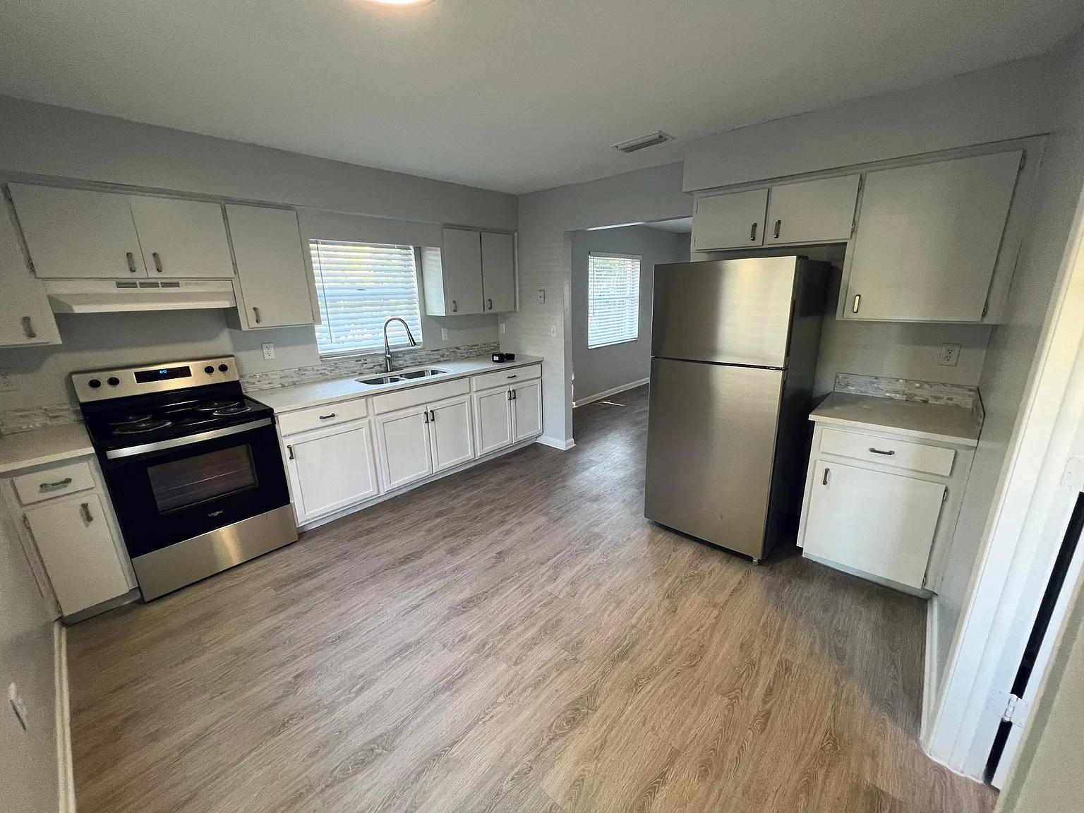 2 bed, 891 sqft, $1,750 — Photo 3