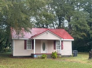 75 Taylor St, Summerville, GA
