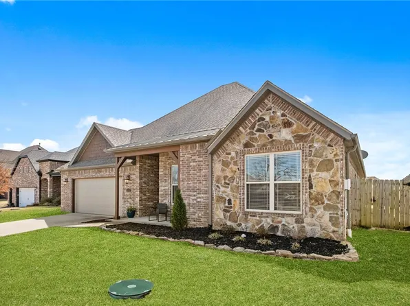 1103 Vista Bell Dr, Cave Springs, AR 72718