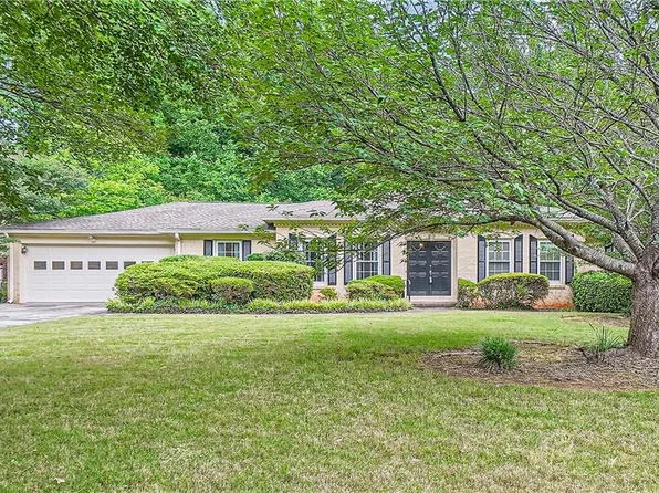 2327 Doreen Ct, Atlanta, GA 30345