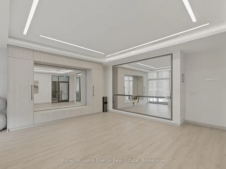 1614 Charles St #522 — Photo 21