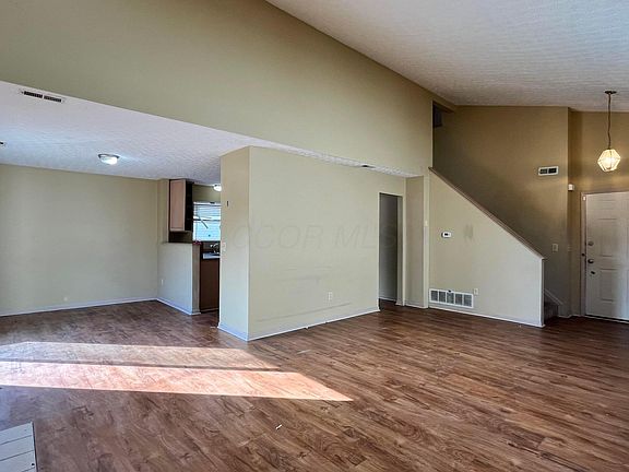 3rd image of 2177 Margo Rd