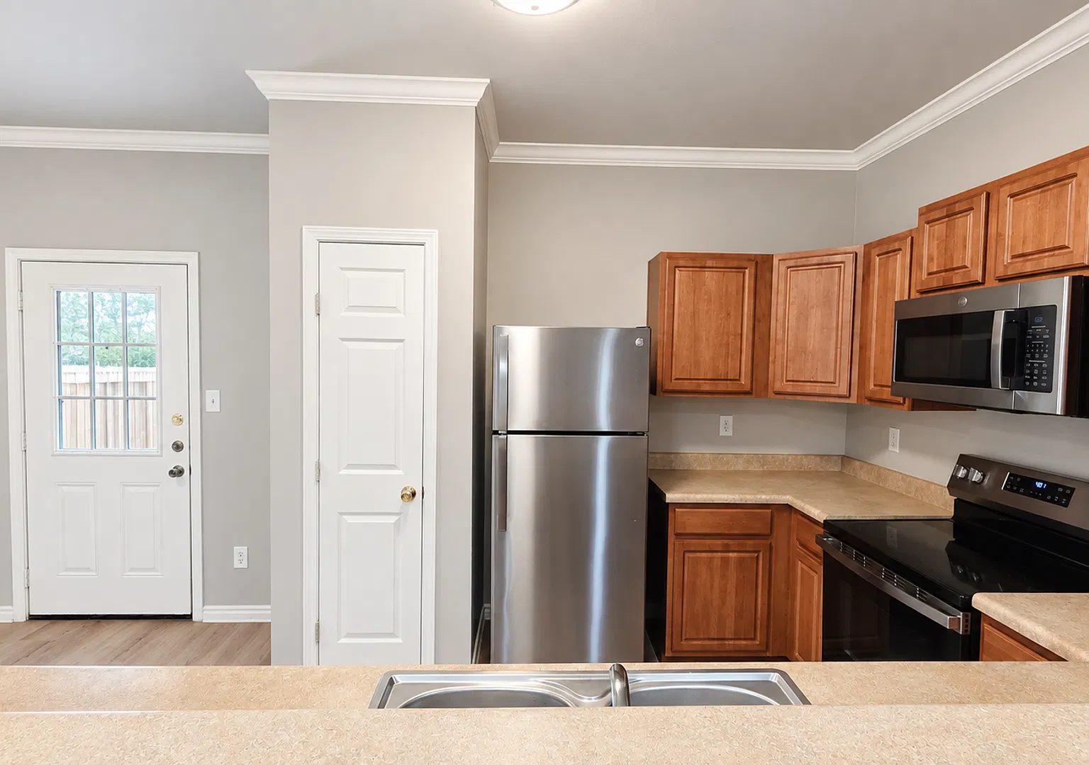The Gardens at the Summit~3 Bedroom Townhome Available — Photo 4