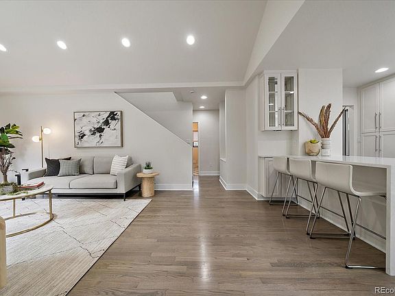 4th image of 1020 Bonnie Brae Boulevard
