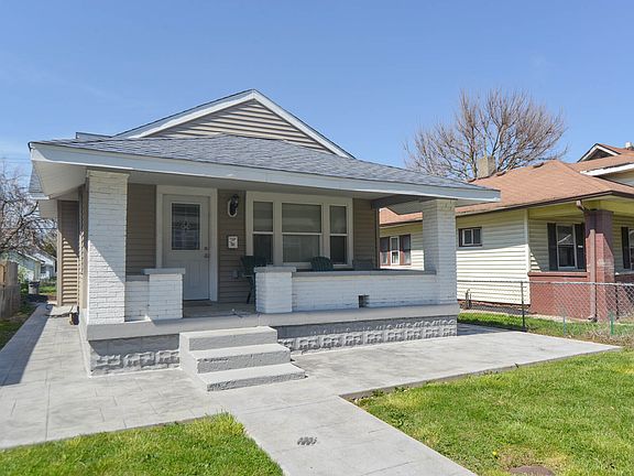 2nd image of 1250 N Belleview Pl