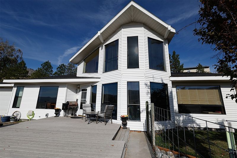 3rd image of 34 Sunrise Heights Road