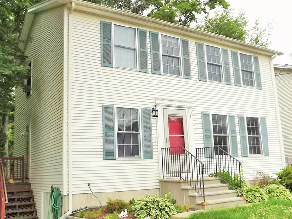 210 Morris St, Cumberland, RI 02864