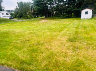 5 Jonathan Pl, Bloomfield, CT 06002