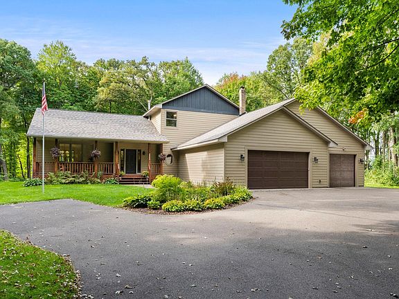 3rd image of 25644 Goodwin Rd